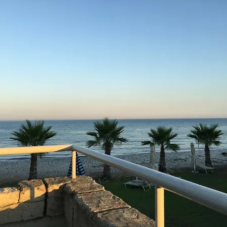 Holiday home First Line Spacious House / 20m To The Beach! *